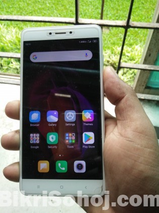 Oppo F1